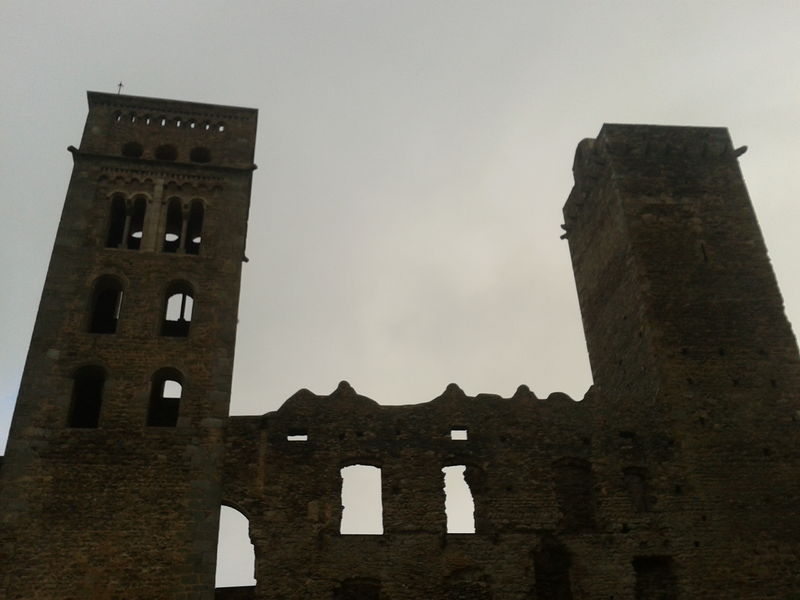 Fitxer:Torre de Sant Pere de Rodes.jpg